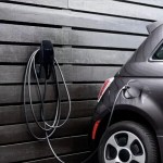 Recharger une voiture électrique coûtera bientôt plus cher : plus cher que les thermiques ?