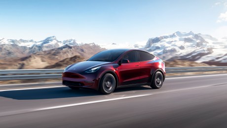 Tesla_Model Y_Midnight Cherry Red_2