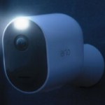 À -40 %, la caméra Arlo Pro 4 permet de garder un œil chez vous à moindre coût À -40 %, la caméra Arlo Pro 4 permet de garder un œil chez vous à moindre coût