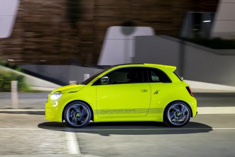 Fiat 500e Abarth - 2