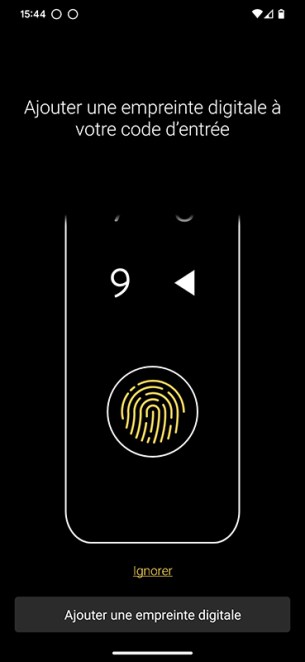 Enregistrer une empreinte digitale est ici un processus très proche de celui que propose un smartphone // Source : Yazid Amer - Frandroid