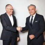 Carlos Tavares (PDG de Stellantis) et Luca de Meo (PDG de Renault)