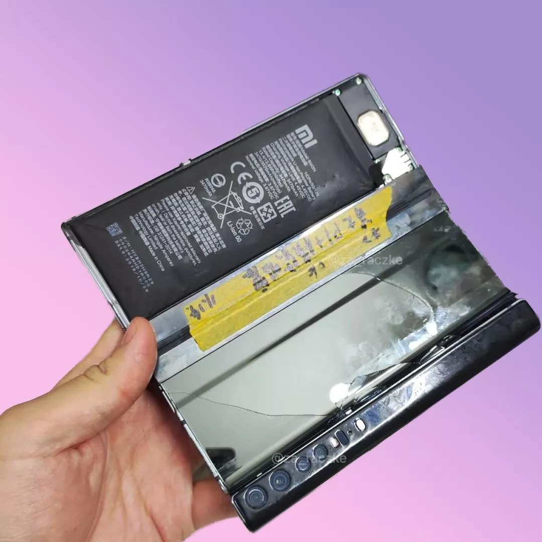Xiaomi-outward-folding-phone-Kub (3)