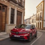 Comment Renault va proposer des voitures électriques « aussi bien que Tesla »