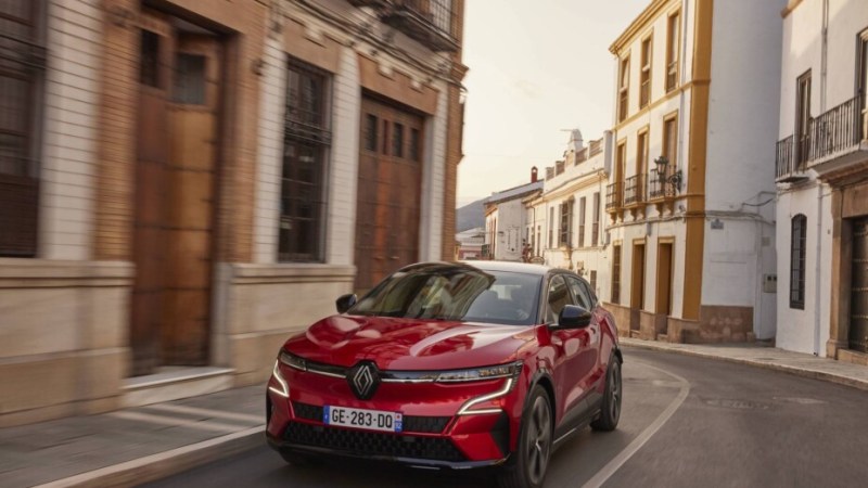 « Une version abordable » : le patron de Renault annonce l’arrivée d’une Mégane électrique dotée d’une batterie inédite