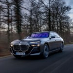 Essai BMW i7 : plus de 600 km d’autonomie et un écran TV XXL, est-ce suffisant ?