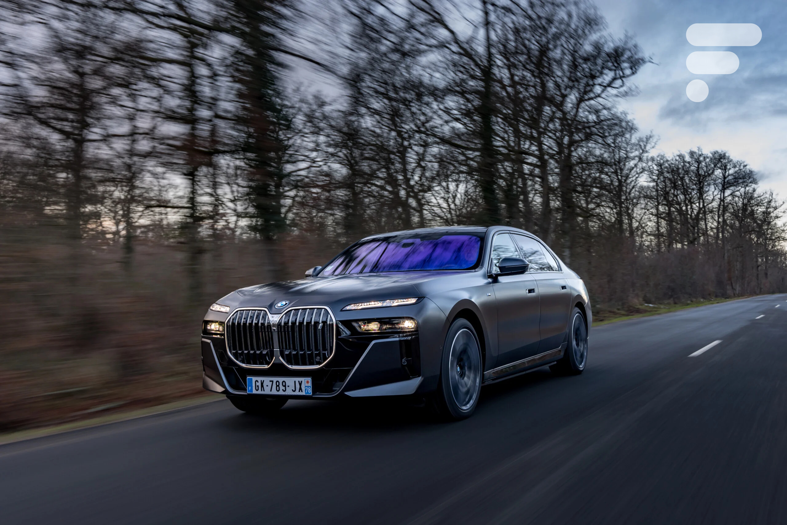 BMW i7