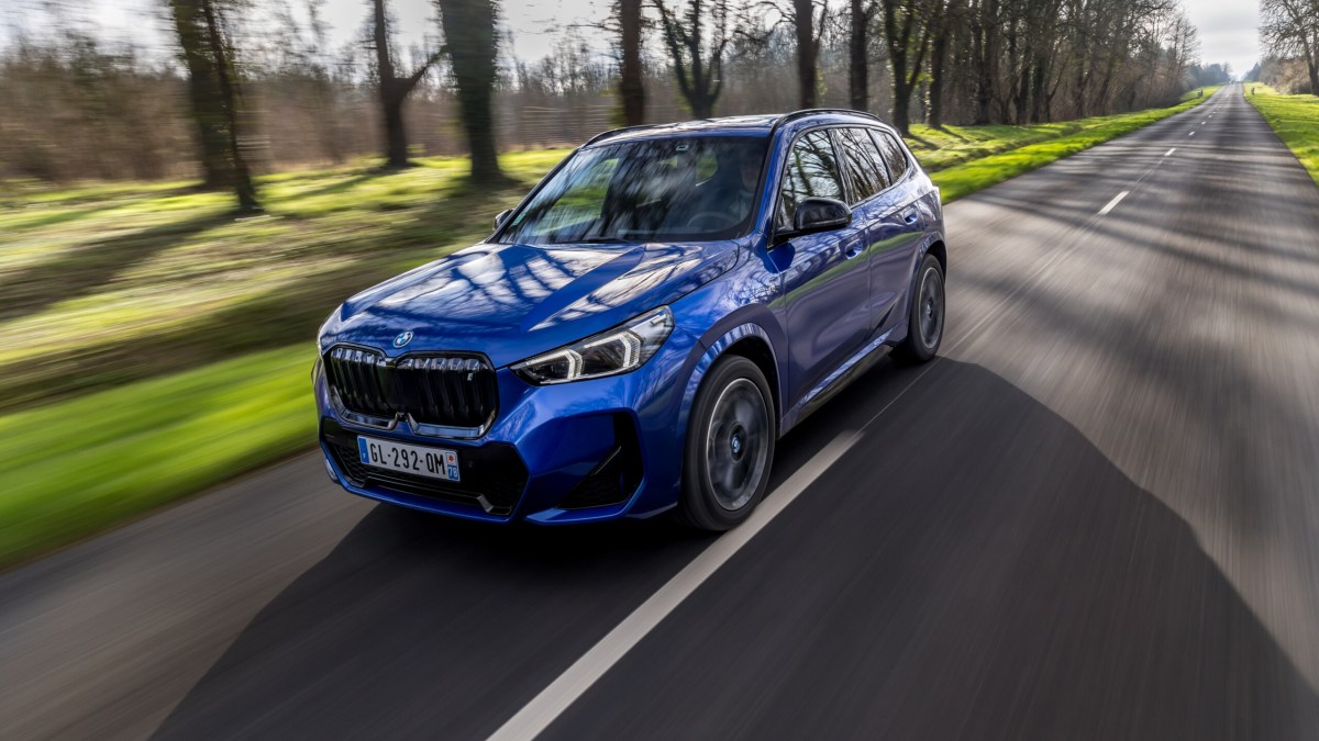 BMW iX1 xDrive 30 (2023)