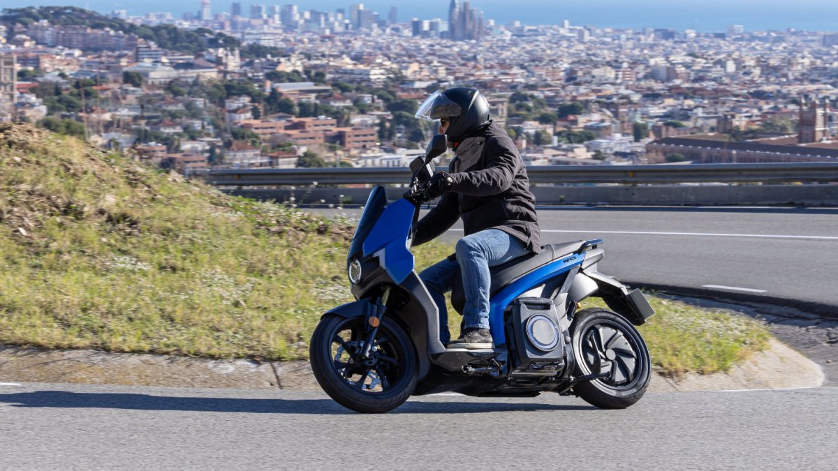 SEAT Mo 125 Performance