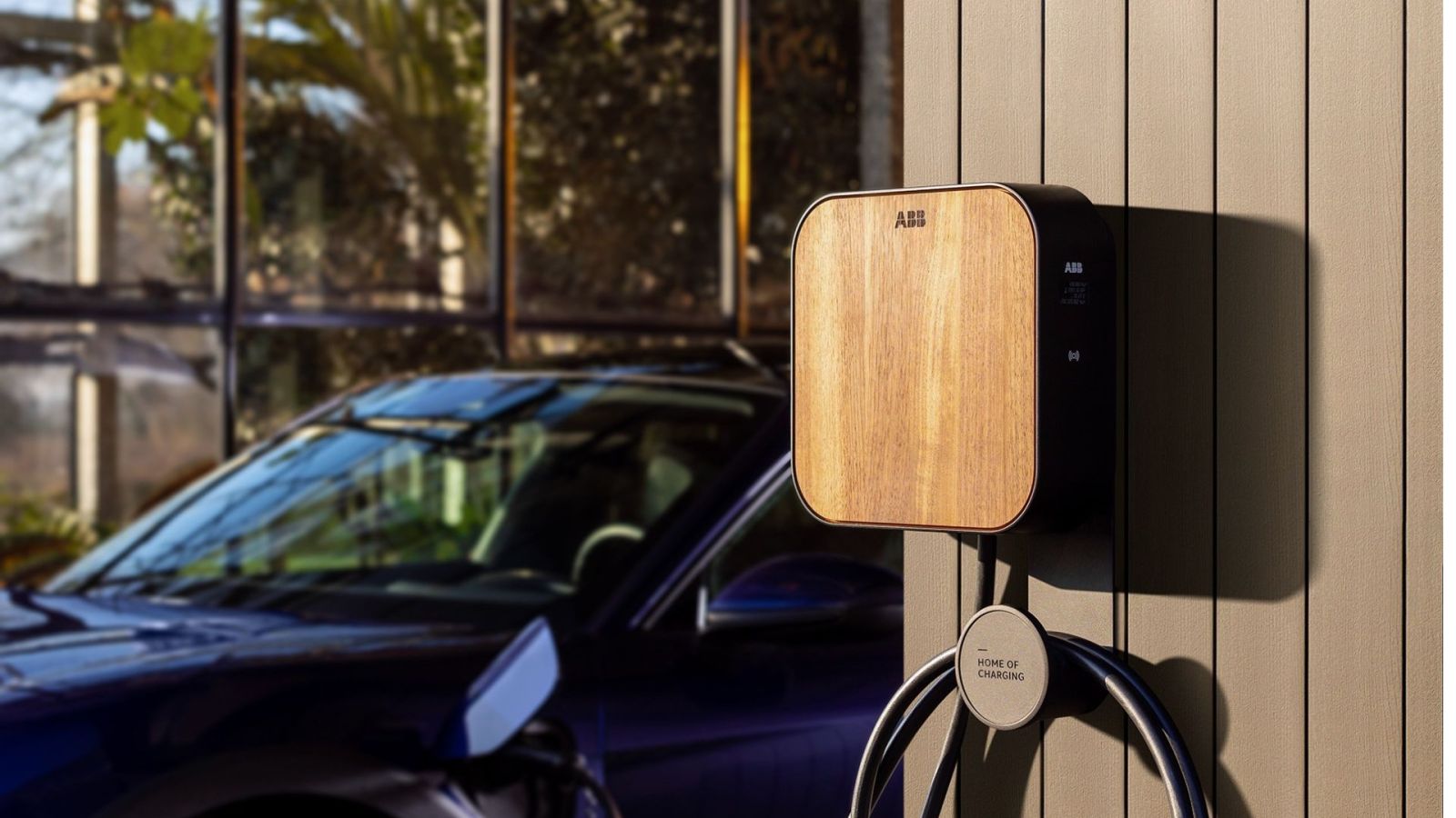 Plus gênant qu’un problème de toilettes : demander à brancher sa voiture électrique chez ses amis, selon cette étude