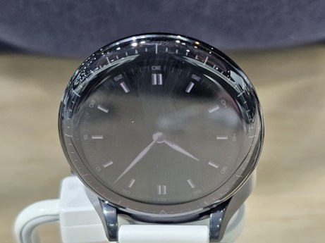 La Huawei Watch Buds // Source : Frandroid