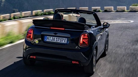 mini-cooper-se-cabriolet-7