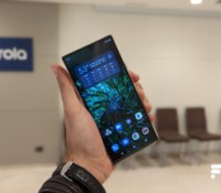 Prototype du smartphone enroulable de Motorola au MWC 2023 // Source : Frandroid