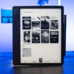 Kindle Scribe : la liseuse premium d’Amazon est à -25 % pour Noël