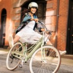 Cet élégant vélo électrique de ville mise sur sa conduite naturelle et réactive