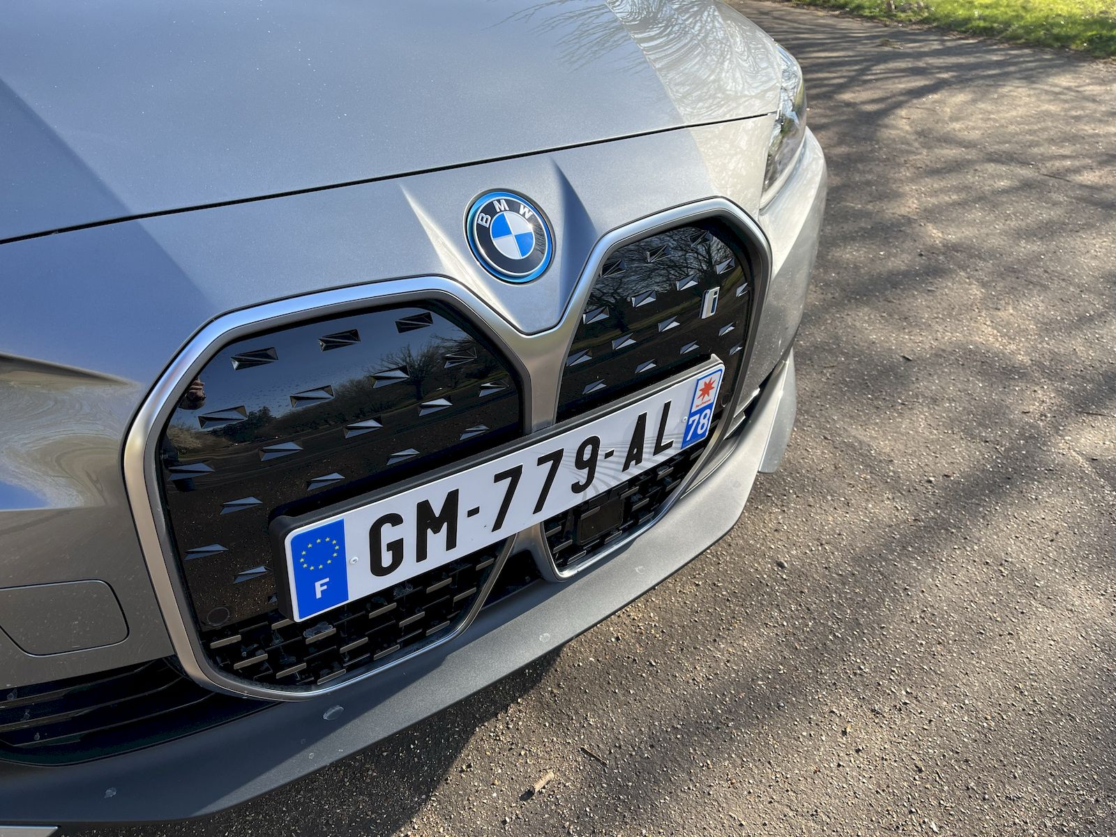 BMW i4 iDrive 35 // Source : Frandroid