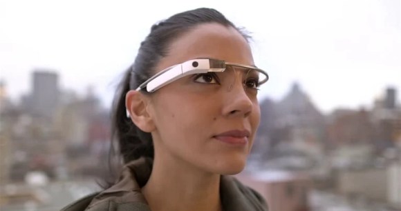 Google Glass // Source : Google