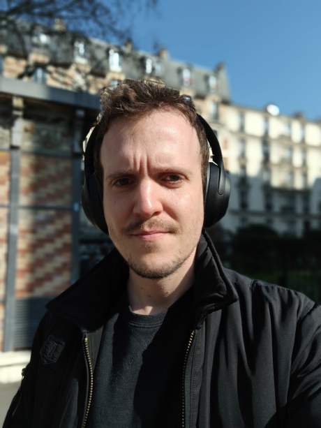 Selfie du Vivo X90 Pro en mode portrait
