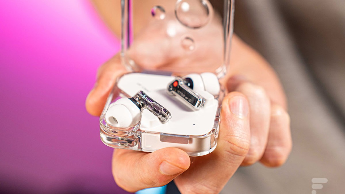 Le boîtier des Nothing ear (2)