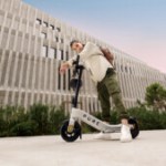 Pure Advance Flex : cette trottinette Pure Electric qui se plie en 4 allège son prix chez Fnac et Darty