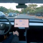 Tesla prouve que ses voitures conduisent mieux seule qu’avec un humain au volant