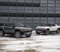 The GMC HUMMER EV SUV completes the HUMMER EV family and features a 126.7-inch wheelbase for tight proportions and a maneuverable body, providing remarkable on- and off-road capability.
