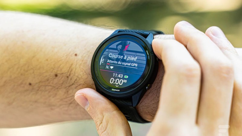 Garmin Forerunner 265&nbsp;: une montre GPS de référence pour les coureurs à -45&nbsp;%