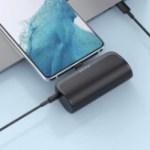 Cette mini batterie externe qui se greffe à votre smartphone n’est qu’à 15 € en promotion