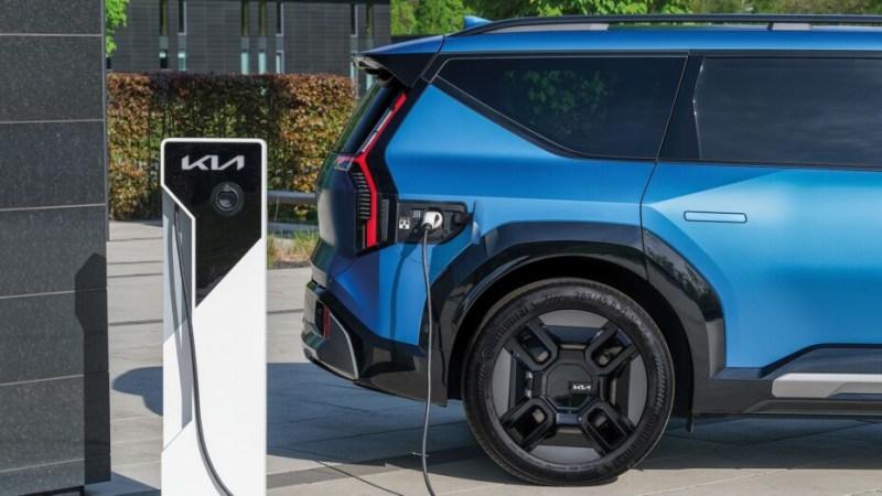 La meilleure idée de Tesla sur la recharge des voitures électriques va bientôt se développer partout en Europe