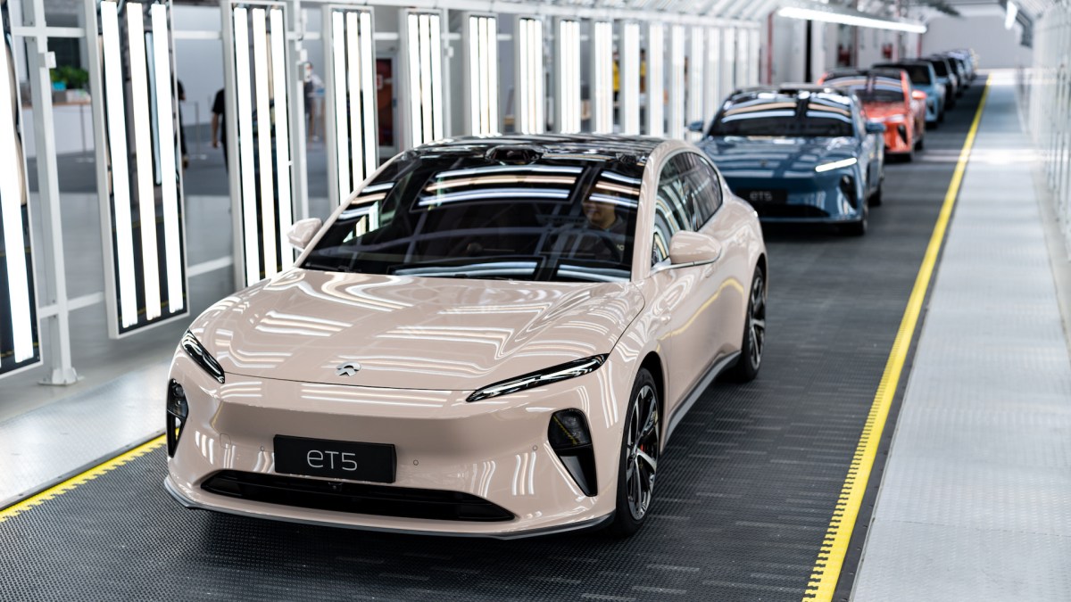 Nio ET5