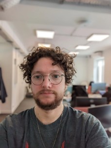 Pixel 7a selfie (5)