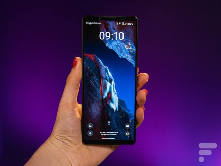 Le Sony Xperia 1 V // Source : Chloé Pertuis pour Frandroid