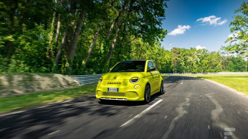 Abarth : la voiture électrique la plus bruyante du marché est désormais bradée sous les 23 000 €