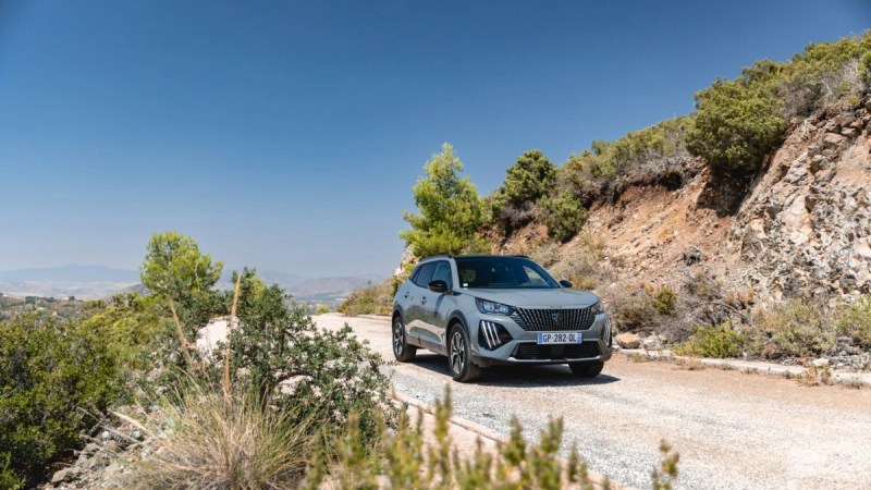 Sa voiture électrique tenait deux fois moins que promis : la justice le fait rembourser