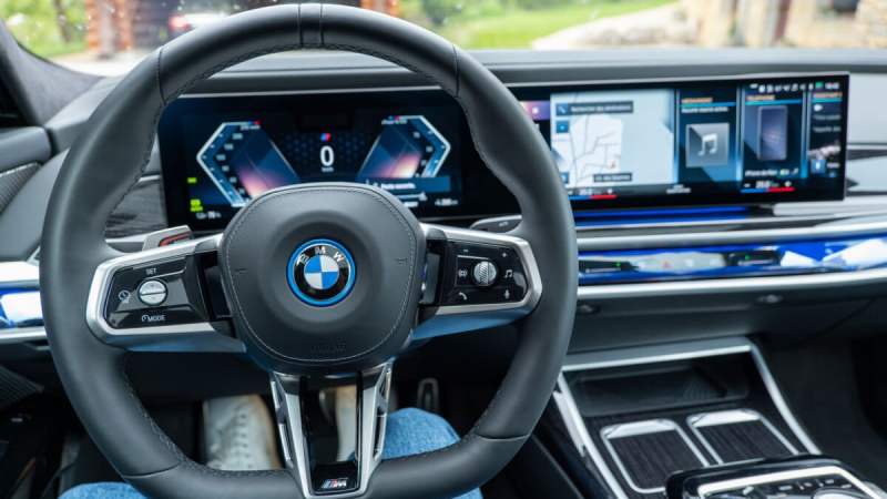 Trop chère et peu utile&nbsp;: après Mercedes, BMW tire un trait sur sa conduite autonome de niveau 3