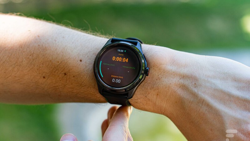 Cette montre sous WearOS à l’autonomie très généreuse voit son prix divisé par 3 sur Amazon 