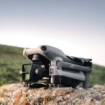 DJI Air 3 officialisé : un drone compact avec deux caméras pour varier ses prises de vue