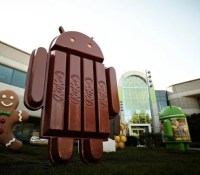 Statue d'Android KitKat dans le jardin de Google // Source : AFP