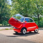 On a essayé la Microlino, la concurrente de la Citroën Ami sans permis… mais avec un permis dès 16 ans