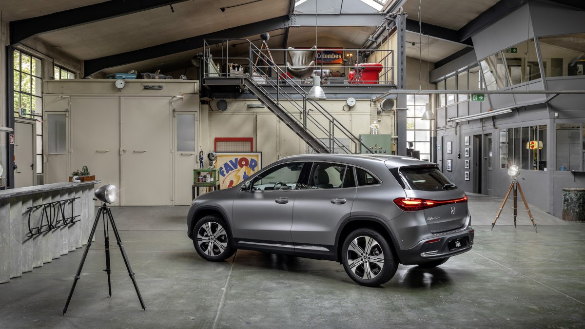Mercedes EQA
