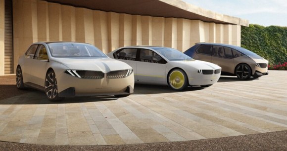 De gauche à droite : BMW Neue Klasse, BMW i Vision Dee, BMW i Vision Circular // Source : BMW