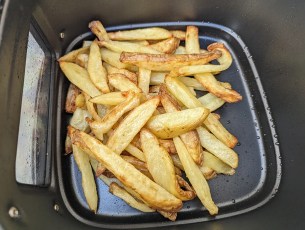 Frites fraîches après une cuisson de 30 minutes