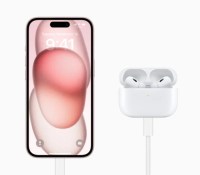 Apple-AirPods-Pro-2nd-gen-USB-C-connection-demo-230912