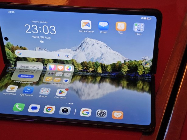 Honor Magic V2 prise en main. // Source : Frandroid