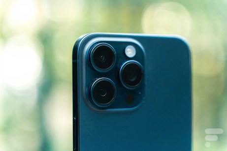 Apple iPhone 15 Pro // Source : Frandroid