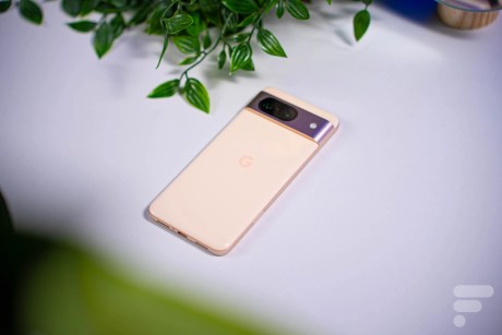 Le Google Pixel 8 // Source : Chloé Pertuis pour Frandroid