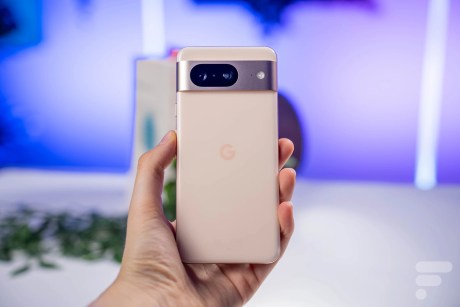 Le Google Pixel 8 // Source : Chloé Pertuis pour Frandroid