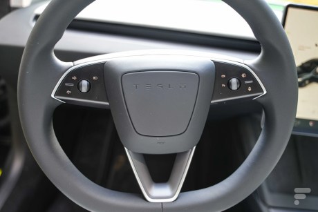 Tesla Model 3 (2024) // Source : Robin Wyck pour Frandroid