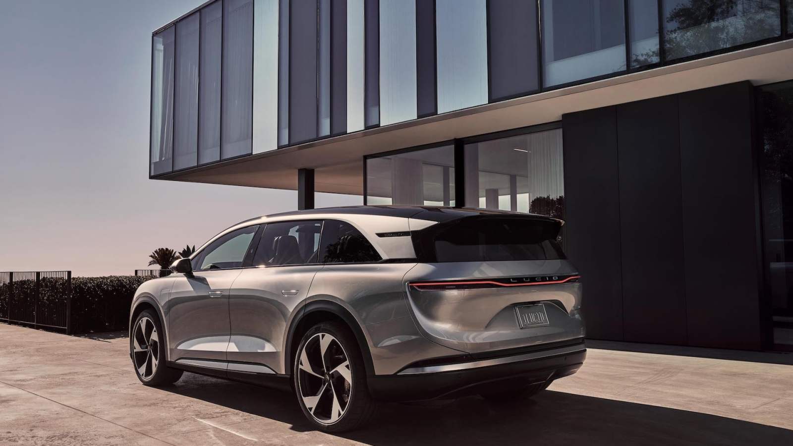 Plus de 100 marques chinoises de voitures Ã©lectriques mais seulement 3 sont rentables : voici...