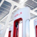 Grâce à Tesla, les longs trajets en voitures électriques deviennent encore plus simples en Europe